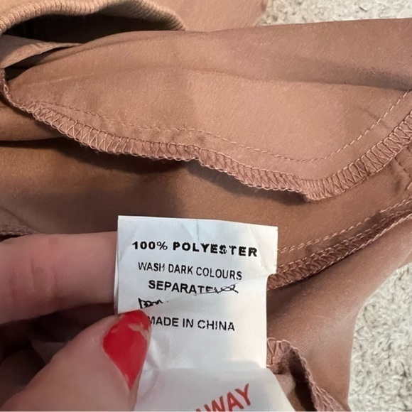 Missguided Carli Bybel  Zip Front Jacket womens Size 6 rose gold satin - Picture 9 of 9